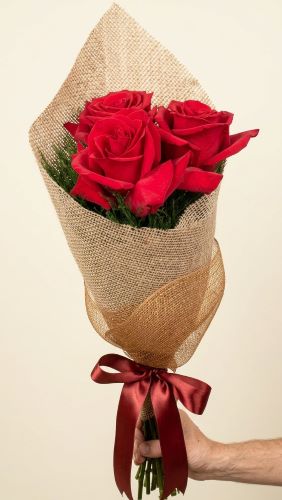 Bouquet com 3 Rosas Colombianas