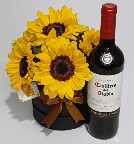 Box Premium de Girassóis &amp; Vinho Tinto Casillero Del Diablo