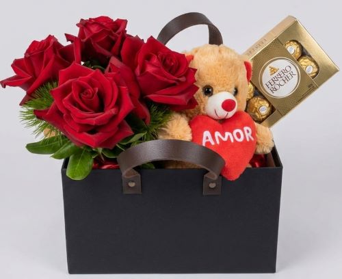 Bolsa Cartonada Amor Red com Rosas Colombianas, Urso e Ferrero Rocher